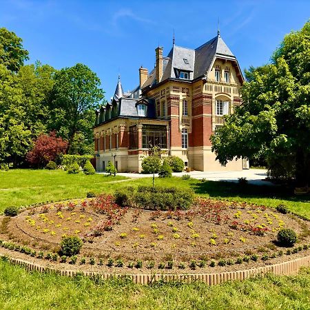 Chateau De Moliens Eksteriør bilde