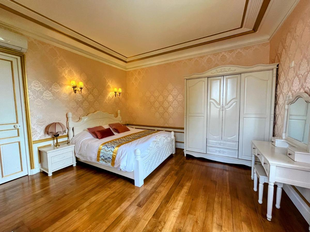 Chateau De Moliens Eksteriør bilde